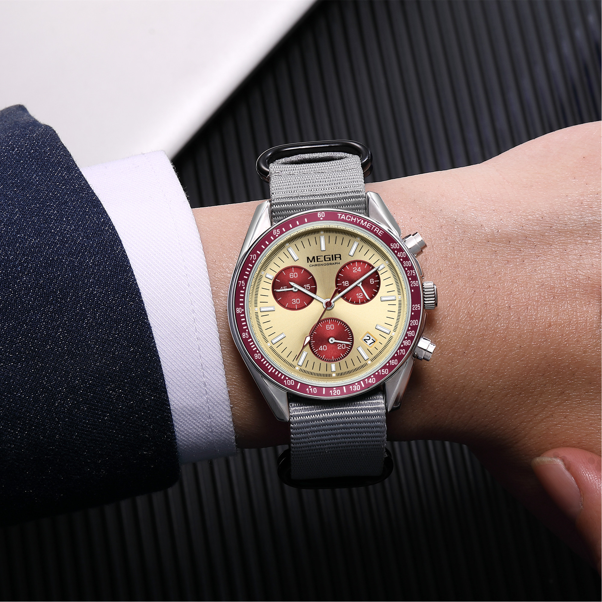 MEGIR Chronograph Canvas Strap - Canvas Strap Watch 评论和价格